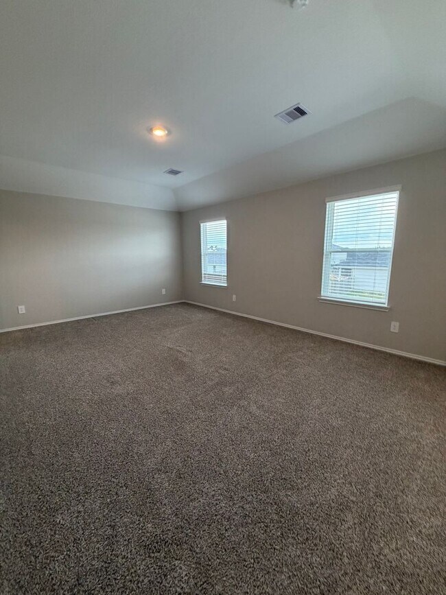 Building Photo - 16802 Paintbrush Holw Ln
