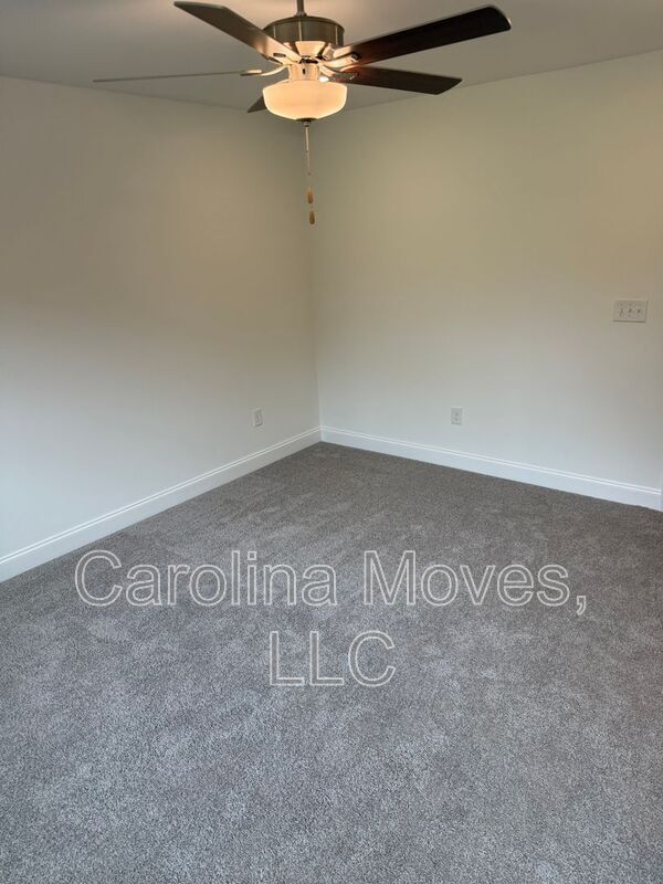 Building Photo - 311 Ponder Rd