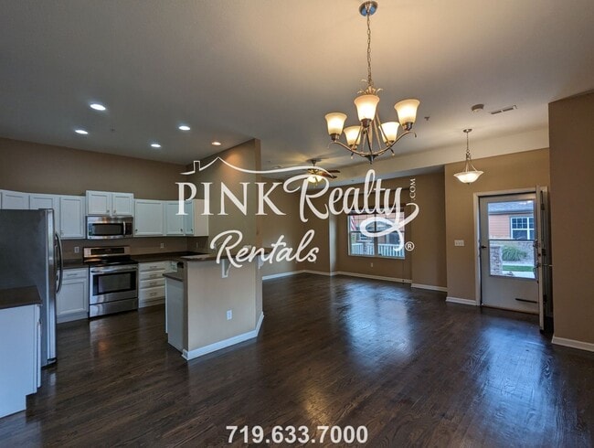 Building Photo - 2002 Phillips Alley