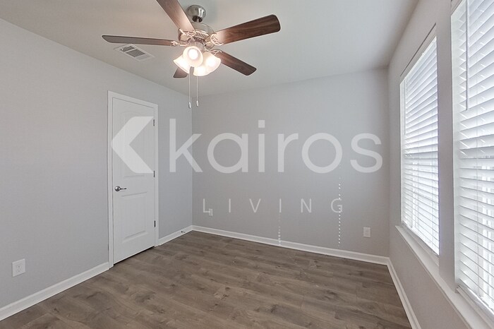 Building Photo - 116 SANTIAGO COURT