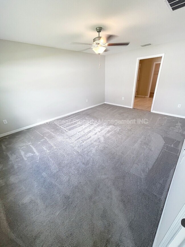 Building Photo - 10344 Alder Green Dr