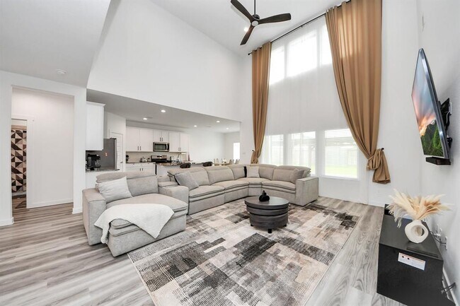 Building Photo - 31515 Avebury Lake Ln