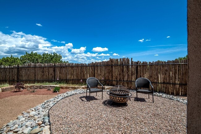 Building Photo - Stunning 3-Bedroom Home with Mountain Views in Tessera