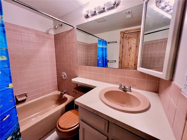 Building Photo - Long Term Rental- Mountainside Condos E339