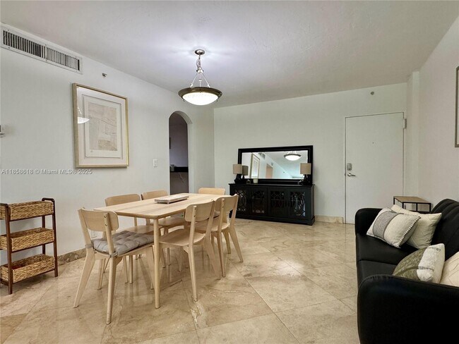 Building Photo - 3001 S Ocean Dr