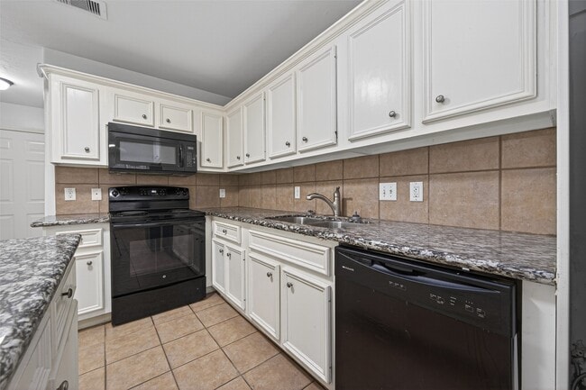 Building Photo - 10039 Morocco Rd