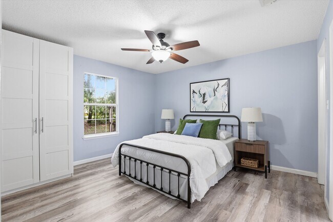 Building Photo - Gulfwind N