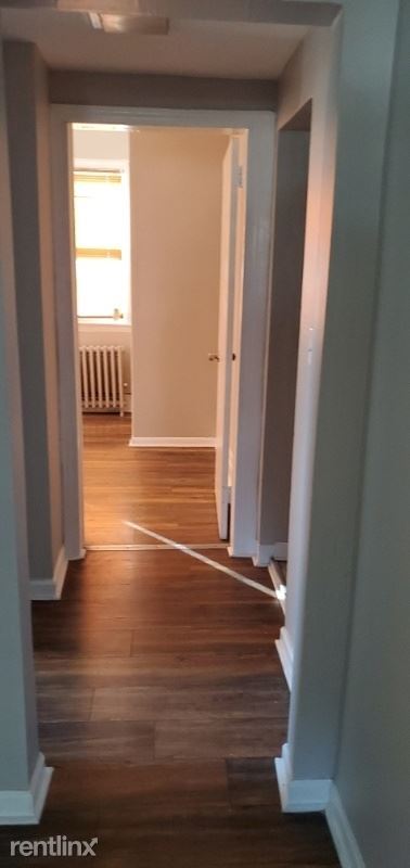 Building Photo - 460 Park Ave