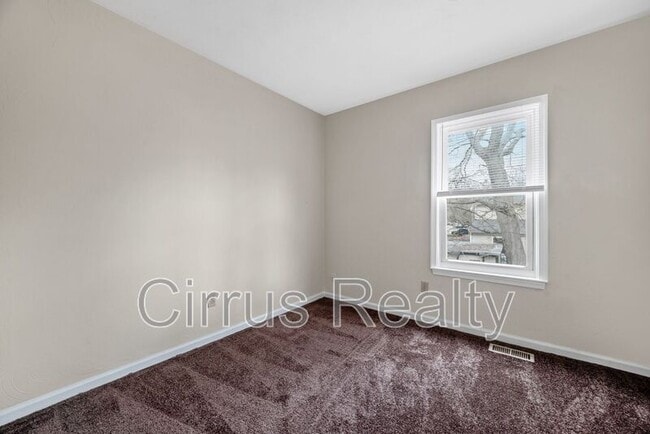 Building Photo - 317 49th St