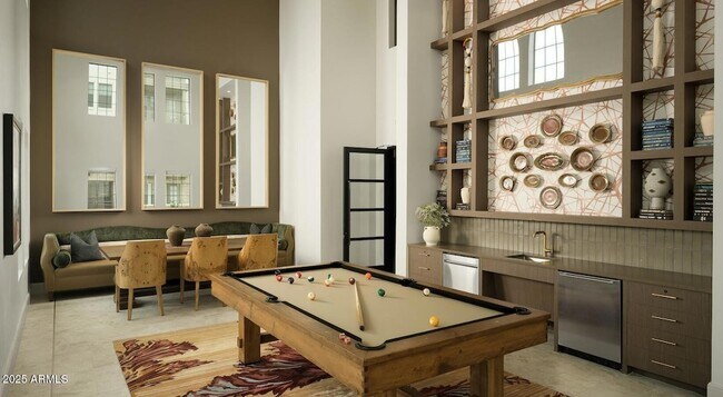 Building Photo - 98 S River Dr