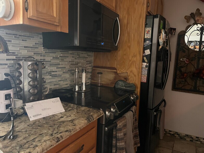 Building Photo - 3565 Linden Ave