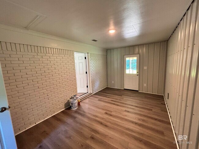 Building Photo - 208 Marcella Ave