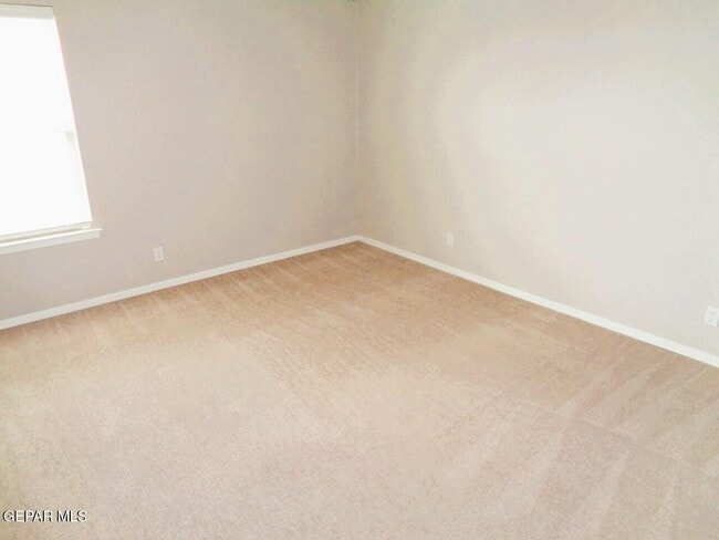 Building Photo - 13513 Coldham St