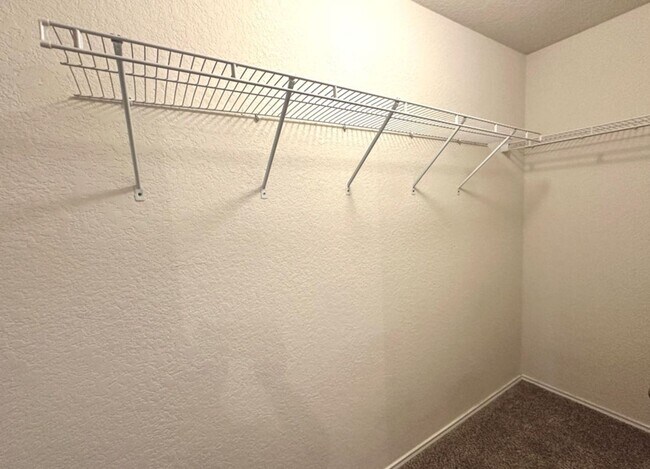 Building Photo - 3BED/2.5 HOUSE FOR RENT AVAILABLE NOW!
