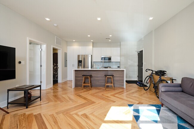 Building Photo - 1345 K St SE