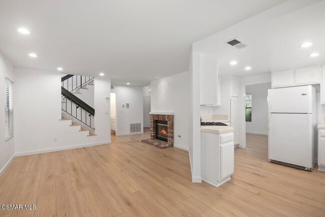 Building Photo - 4139 Lost Springs Dr