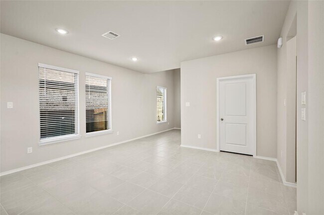 Building Photo - 42433 Quail Vly Ln