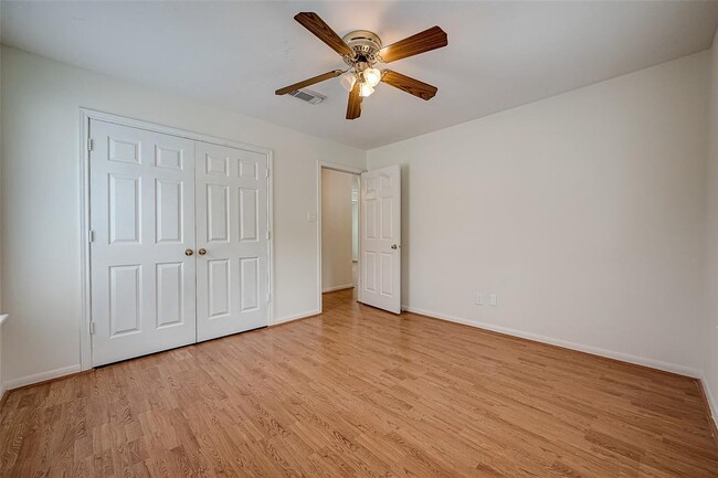 Building Photo - 11706 Meadowchase Dr