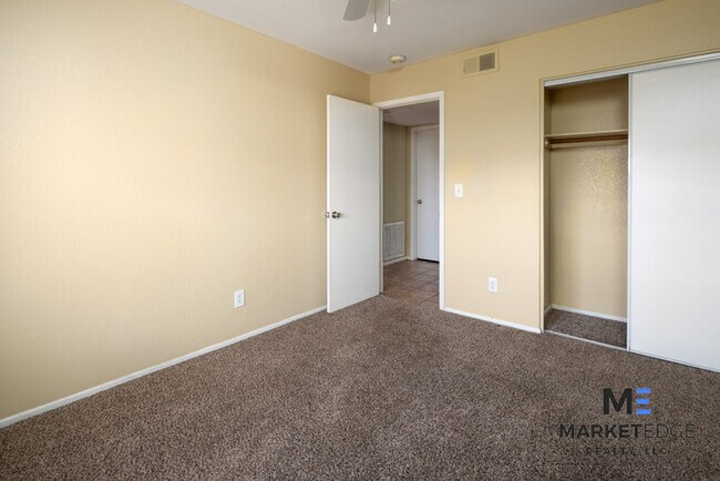Building Photo - 2Bed/2Bath Home at Alma School/Southern! J...