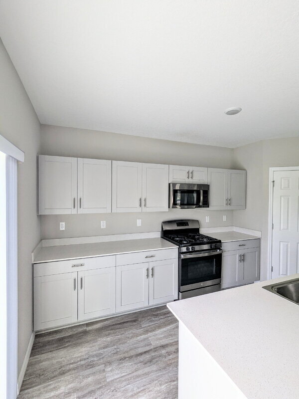 Building Photo - 13089 Oak Hill Way