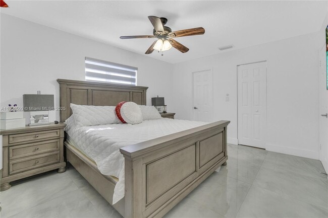 Building Photo - 3145 W 71st Pl