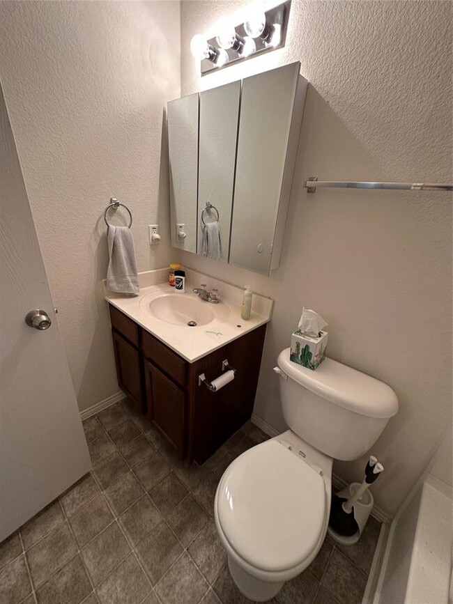 Building Photo - 705 Morgan Dr