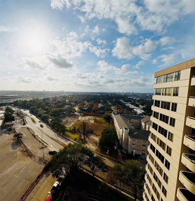 Building Photo - 3525 Sage Rd