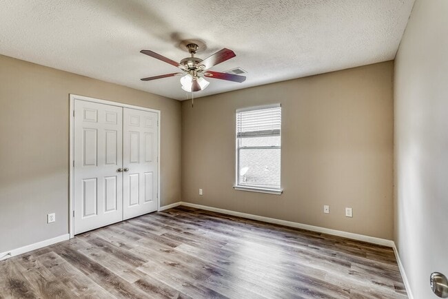 Building Photo - 21902 Willow Shadows Dr