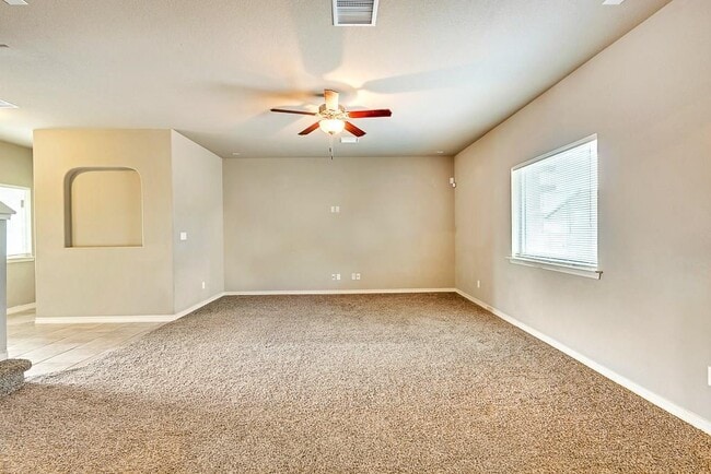 Building Photo - 3873 Loma Brisa Dr