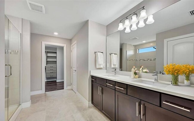 Building Photo - 7265 Wilton Dr N