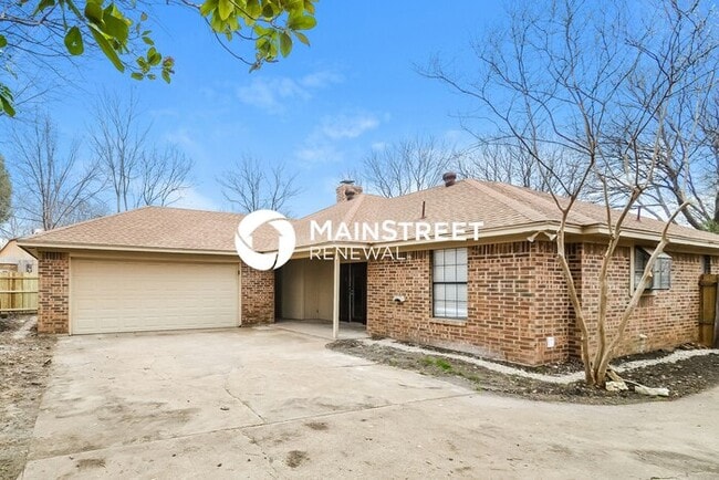 Building Photo - 3 Bedroom Pet-Friendly Home in North Richland Hills, TX with Main Street Renewal