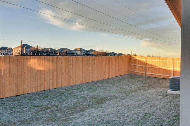Building Photo - 309 Naset Dr