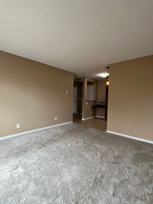 Building Photo - 3729 Snelling Ave