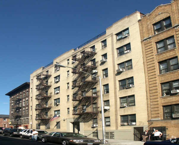 Building Photo - 1780 Eastburn Ave