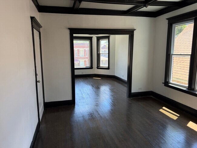 Building Photo - 6522 S Paulina St