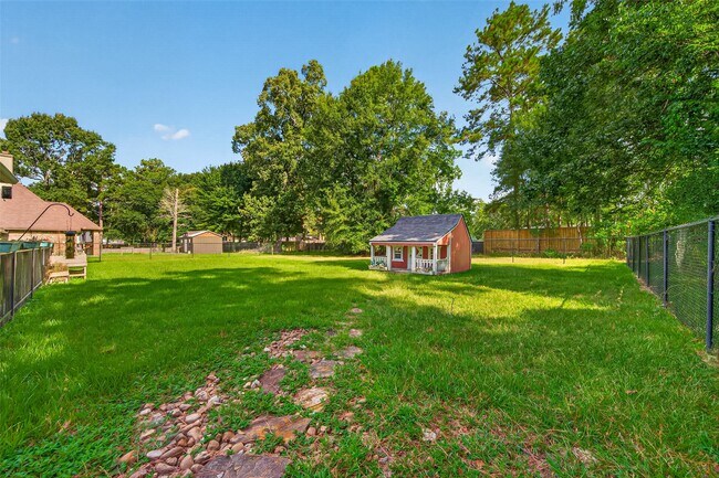 Building Photo - 2311 Flamingo St