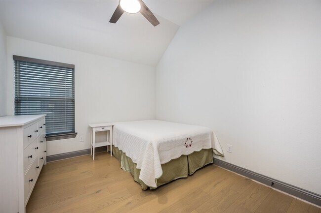 Building Photo - 5105 High Rdg Trl