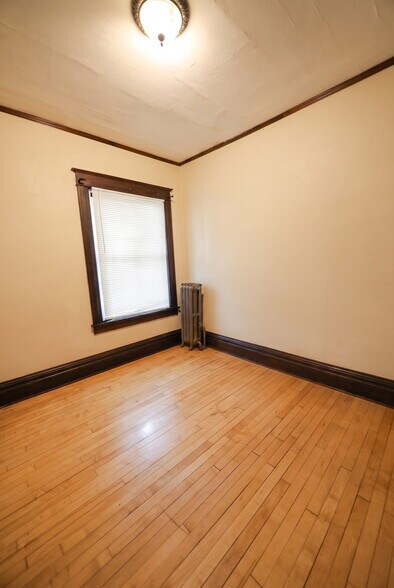 Building Photo - 122 N Franklin St