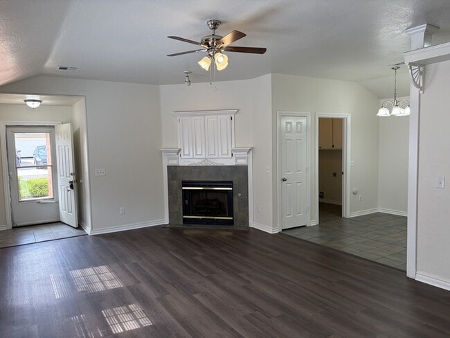 Building Photo - 4813 SE 89th Terrace