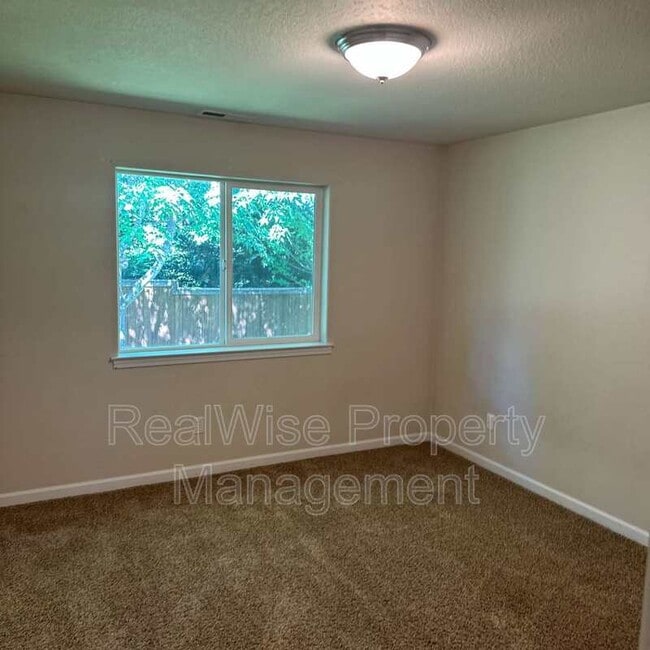 Building Photo - 115 Wagon Wheel Dr