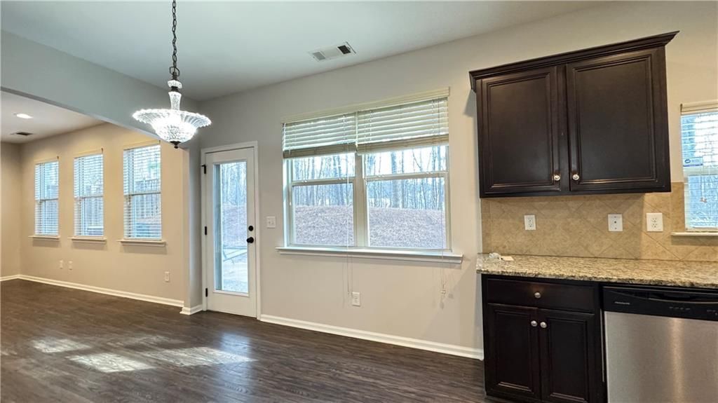 Building Photo - 4408 Black Hills Dr NW