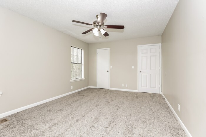 Building Photo - 2383 Paddock Dr