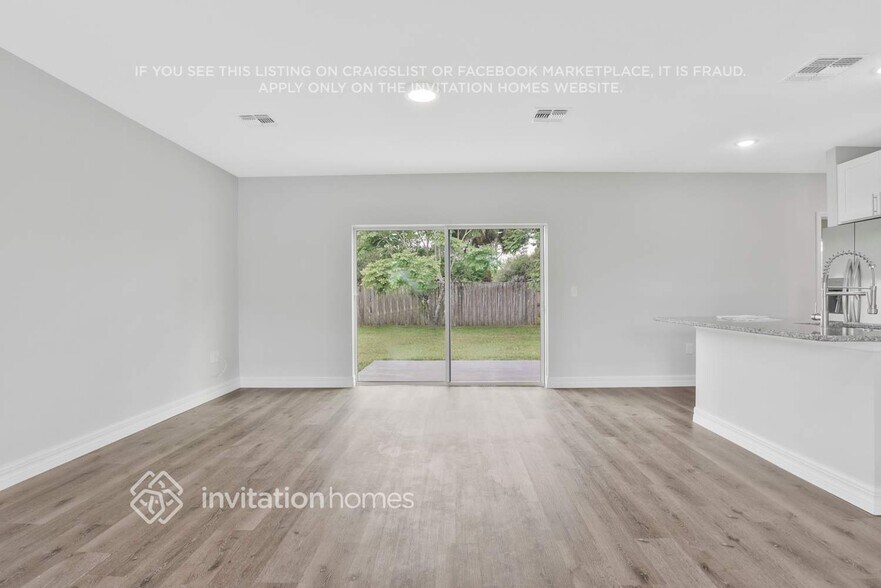 Building Photo - 7642 Coot St