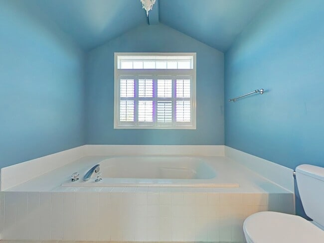 Building Photo - 4 Bedroom House ~ Albany ~ Pet Friendly