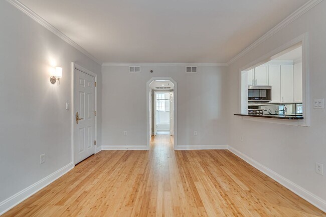 Building Photo - 610 Bashford Ln