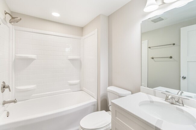 Building Photo - N95W26567 County Rd Q