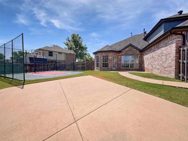 Building Photo - 1621 Cattail Creek Dr