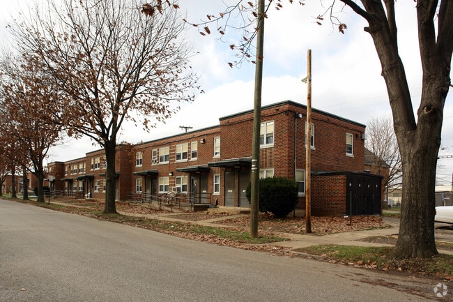 Primary Photo - Washington Square Apartments