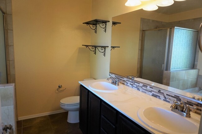 Building Photo - Oakmont Subdivision