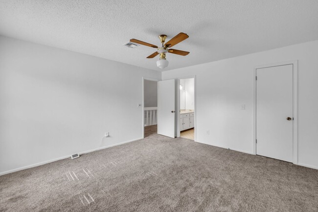 Building Photo - Midtown Comfort & Convenience